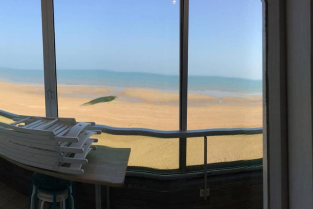 Appartement T2 Avec Vue Sur Mer Directe ! Courseulles-sur-Mer Ngoại thất bức ảnh
